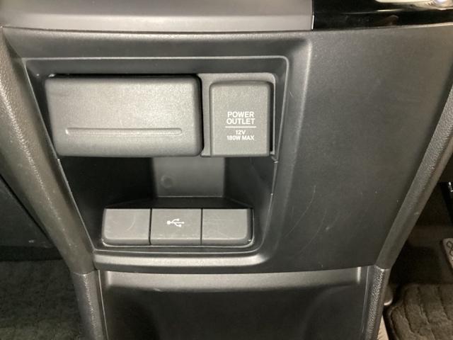 ステップワゴンスパーダ スパーダホンダセンシング 光触媒抗菌消臭施工済 盗難防止 助手席エアバッグ Wパワスラ リアオートエアコン 地デジ LEDライト 横滑り防止システム オートエアコン リアカメラ ドライブレコーダー装着車 USB ナビ&TV(18枚目)