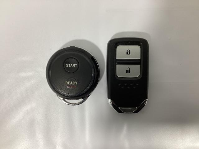ヴェゼル X・ホンダセンシング リモコンエンジンスターター付 光触媒抗菌消臭施工済 イモビライザー リヤカメラ 地デジ 衝突被害軽減システム LEDヘッドランプ ETC車載器 オートエアコン 4WD車 キーフリー パワーステアリング(12枚目)