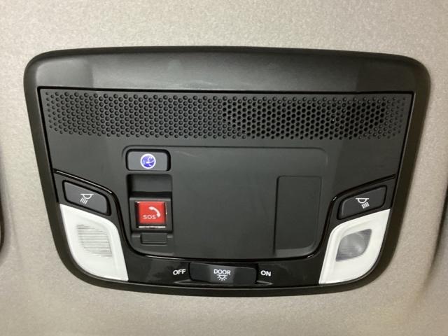 フィット ホーム ワンオーナー 光触媒抗菌消臭施工済 衝突軽減ブレーキ リアカメ LEDライト オートライト クリアランスソナー フルセグTV エアバッグ iストップ スマ-トキ- 盗難防止装置 ETC車載器 DVD(6枚目)