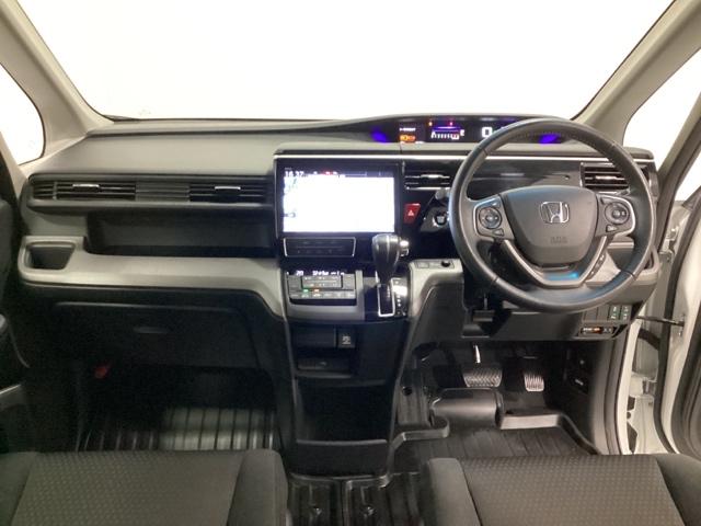 ステップワゴンスパーダ スパーダホンダセンシング ワンオーナー 7人乗り ETC2.0 前後ドライブレコーダー リモコンエンジンスターター フリップダウンモニター 光触媒抗菌消臭施工済 盗難防止 助手席エアバッグ ワンオーナ- フロントカメラ 地デジ(5枚目)