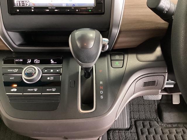 フリード G・ホンダセンシング ワンオーナー 6人乗り メモリーナビ DVD再生 CD ETC 光触媒抗菌消臭施工済 Fセグ 追突被害軽減ブレーキ iストップ Wエアバッグ パワーウィンドウ 1オ-ナ- スマートキ VSA エアコン(8枚目)