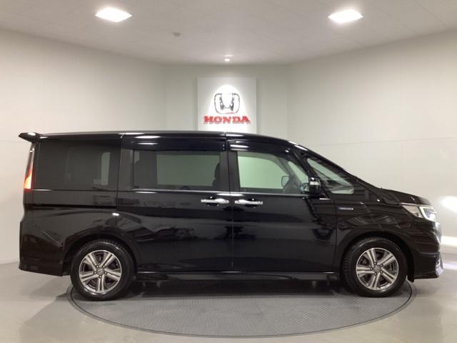 ステップワゴンスパーダ スパーダハイブリッドＧ・ＥＸホンダセンシング　ワンオーナー・７人乗り・ＥＴＣ・ナビ・ドラレコ・シートヒーター・光触媒抗菌消臭施工済　フルオートエアコン　キーフリー　Ｓヒーター　横滑防止　ＷＡＣ　セキュリティアラーム　ＤＶＤ再生可　パワーウインドウ（4枚目）