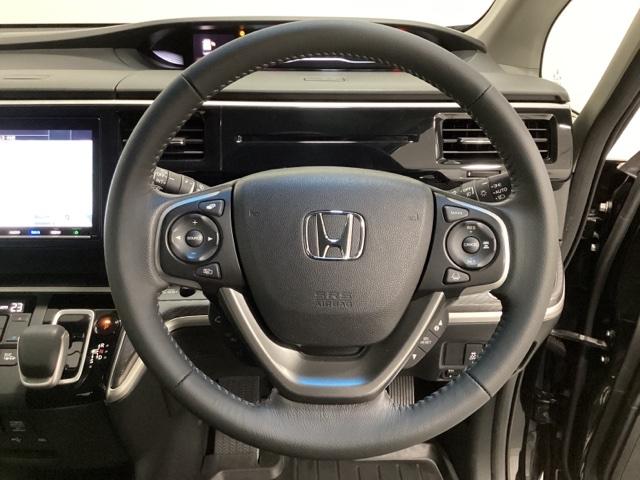 ステップワゴンスパーダ スパーダハイブリッドＧ・ＥＸホンダセンシング　ワンオーナー・７人乗り・ＥＴＣ・ナビ・ドラレコ・シートヒーター・光触媒抗菌消臭施工済　フルオートエアコン　キーフリー　Ｓヒーター　横滑防止　ＷＡＣ　セキュリティアラーム　ＤＶＤ再生可　パワーウインドウ（13枚目）