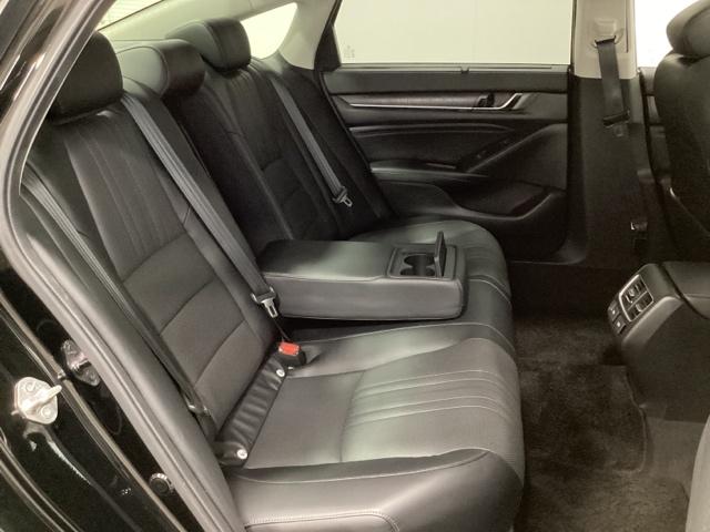 アコード ＥＸ　ワンオーナー　サンルーフ　前後ドライブレコーダー　レザーシート　シートヒーター　ブラインドスポットインフォメーション　光触媒抗菌消臭施工済　カーテンエアバッグ　イモビ　追突軽減ブレーキ　オートエアコン（23枚目）