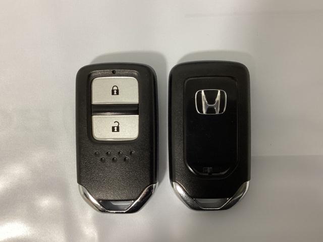 シビック ハッチバック　ワンオーナー　フルセグＴＶ　ＬＥＤライト　シートヒーター　ＥＴＣ　光触媒抗菌消臭施工済　盗難防止装置　１オーナー　Ｂモニター　横滑防止　スマートキー　ＡＡＣ　ナビ・ＴＶ　サイドカーテンエアバック（13枚目）