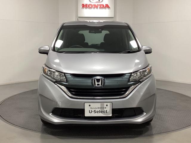 フリード Ｇ・ホンダセンシング　ワンオーナー　６人乗り　ＥＴＣ　フルセグＴＶ　バックカメラ　両側パワースライドドア　光触媒抗菌消臭施工済　Ｆセグ　追突被害軽減ブレーキ　ｉストップ　Ｗエアバッグ　パワーウィンドウ　１オ－ナ－　ＶＳＡ（2枚目）