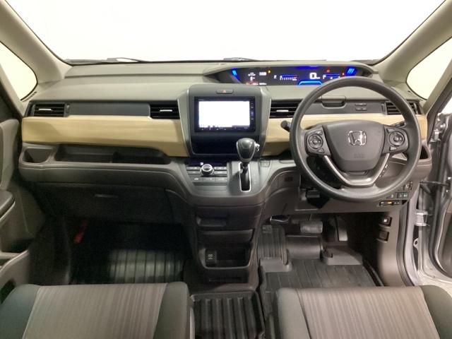 フリード Ｇ・ホンダセンシング　ワンオーナー　６人乗り　ＥＴＣ　フルセグＴＶ　バックカメラ　両側パワースライドドア　光触媒抗菌消臭施工済　Ｆセグ　追突被害軽減ブレーキ　ｉストップ　Ｗエアバッグ　パワーウィンドウ　１オ－ナ－　ＶＳＡ（5枚目）