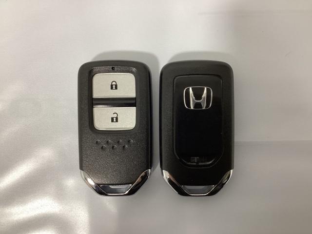 ヴェゼル Ｘ・ホンダセンシング　ワンオーナー　フルセグＴＶ　バックカメラ　ＥＴＣ　ＬＥＤライト　光触媒抗菌消臭施工済　Ｒカメラ　Ｗエアバッグ　盗難防止　アクティブクルーズコントロール　オートエアコン　ＬＥＤランプ　衝突軽減ブレ－キ（12枚目）