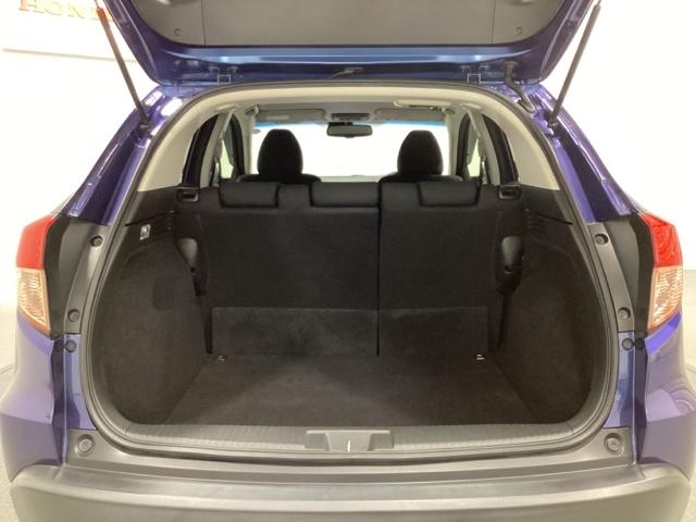 ヴェゼル Ｘ・ホンダセンシング　ワンオーナー　フルセグＴＶ　バックカメラ　ＥＴＣ　ＬＥＤライト　光触媒抗菌消臭施工済　Ｒカメラ　Ｗエアバッグ　盗難防止　アクティブクルーズコントロール　オートエアコン　ＬＥＤランプ　衝突軽減ブレ－キ（19枚目）