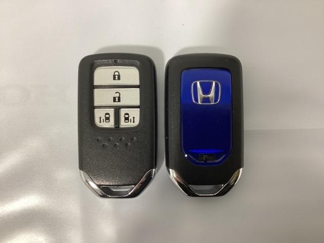 フリードハイブリッド ハイブリッド・EX ナビ Rカメラ フルセグ ETC シートヒーター 純正アルミホイルLEDヘットライト ホンダセンシング ワンオーナー シ-トヒ-タ- リヤカメラ LEDライト フルオートエアコン ABS DVD再生可(12枚目)