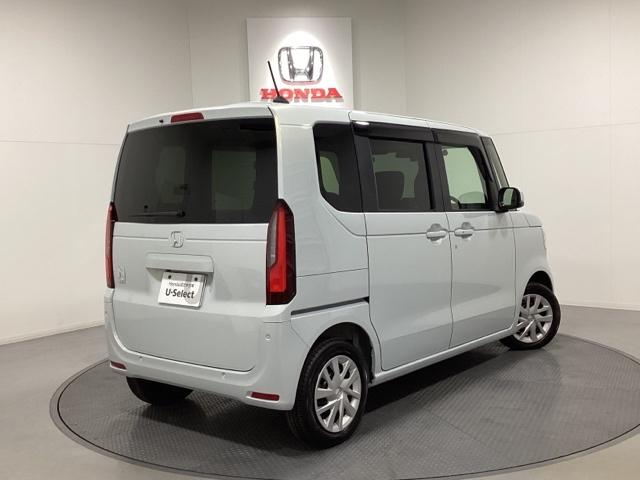 N-BOX ベースグレード ワンオーナー 中古スタッドレスタイヤ、純正メモリーナビ、ドライブレコーダー前後装着+ETC付 当社デモカー エアバック 横滑り防止 Dレコ 4WD車 Rカメ 前後ソナー LEDライト スマ-トキ-(5枚目)