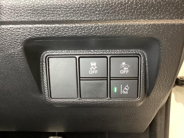 シビック ハッチバック いまコレ+新品・フロアカーペットマット付 ドライブレコーダー ETC 光触媒抗菌消臭施工済 追突軽減ブレーキ 盗難防止装置 Bモニター 横滑防止 Aライト シートヒーター付き LEDライト AAC(16枚目)