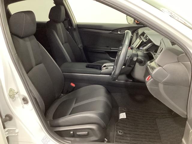 シビック ハッチバック いまコレ+新品・フロアカーペットマット付 ドライブレコーダー ETC 光触媒抗菌消臭施工済 追突軽減ブレーキ 盗難防止装置 Bモニター 横滑防止 Aライト シートヒーター付き LEDライト AAC(20枚目)