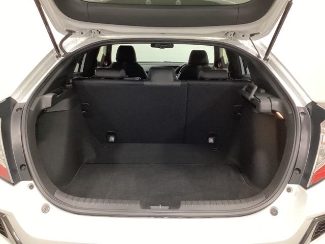 シビック ハッチバック いまコレ+新品・フロアカーペットマット付 ドライブレコーダー ETC 光触媒抗菌消臭施工済 追突軽減ブレーキ 盗難防止装置 Bモニター 横滑防止 Aライト シートヒーター付き LEDライト AAC(22枚目)