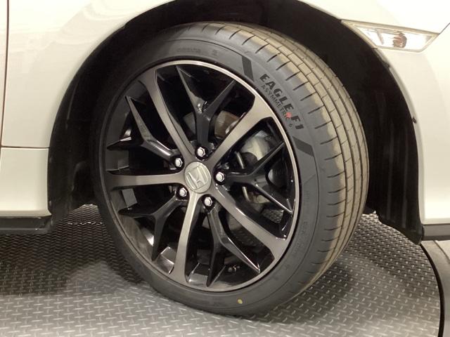 シビック ハッチバック いまコレ+新品・フロアカーペットマット付 ドライブレコーダー ETC 光触媒抗菌消臭施工済 追突軽減ブレーキ 盗難防止装置 Bモニター 横滑防止 Aライト シートヒーター付き LEDライト AAC(25枚目)