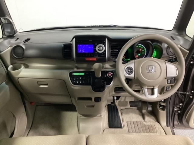 Ｎ－ＢＯＸ Ｇ・Ｌパッケージ　光触媒抗菌消臭施工済　Ｉ－ＳＴＯＰ　ベンチ席　全席ＰＷ　イモビライザー　ＡＡＣ　横滑り防止　スマートキー　ＡＢＳ　ＥＴＣ　ＵＳＢ接続　キーレスＥ　パワーステアリング　片側電動両側スライドドア（5枚目）