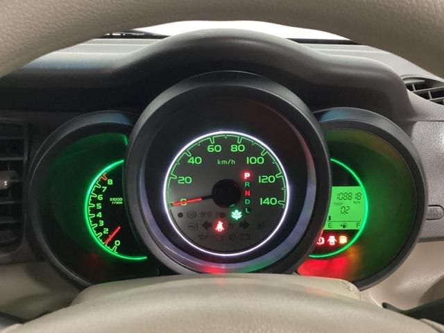 Ｎ－ＢＯＸ Ｇ・Ｌパッケージ　光触媒抗菌消臭施工済　Ｉ－ＳＴＯＰ　ベンチ席　全席ＰＷ　イモビライザー　ＡＡＣ　横滑り防止　スマートキー　ＡＢＳ　ＥＴＣ　ＵＳＢ接続　キーレスＥ　パワーステアリング　片側電動両側スライドドア（9枚目）