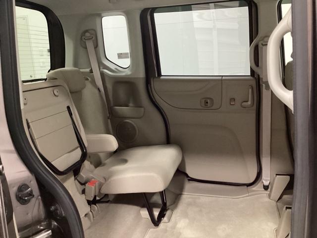 Ｎ－ＢＯＸ Ｇ・Ｌパッケージ　光触媒抗菌消臭施工済　Ｉ－ＳＴＯＰ　ベンチ席　全席ＰＷ　イモビライザー　ＡＡＣ　横滑り防止　スマートキー　ＡＢＳ　ＥＴＣ　ＵＳＢ接続　キーレスＥ　パワーステアリング　片側電動両側スライドドア（17枚目）