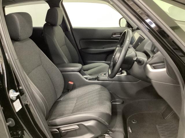 フィット e:HEVホーム フルセグTV バックカメラ 光触媒抗菌消臭施工済 前後誤発進抑制機能 クリソナ 助手席エアバッグ 運転席エアバッグ 1オナ アイドリングストップ LEDライト USB接続 ABS サイドエアバッグ(17枚目)