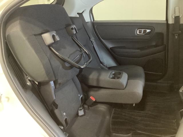 ヴェゼル e:HEVX 光触媒抗菌消臭施工済 前後障害物センサー AAC 1オーナ イモビライザー スマ-トキ- 誤発進抑制 PW リアカメラ クルコン ESC ETC装備 キーフリー LEDヘッドランプ ナビTV ABS(21枚目)