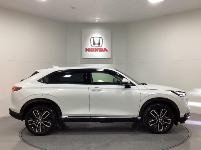 ヴェゼル e:HEVZ 中古スタッドレスタイヤ、純正メモリーナビ、ドライブレコーダー前後装着+ETC付 当社デモカー 盗難防止装置 1オーナー ドラレコ付き Rカメラ フルセグテレビ スマ-トキ- ETC車載器 Pセンサー(6枚目)