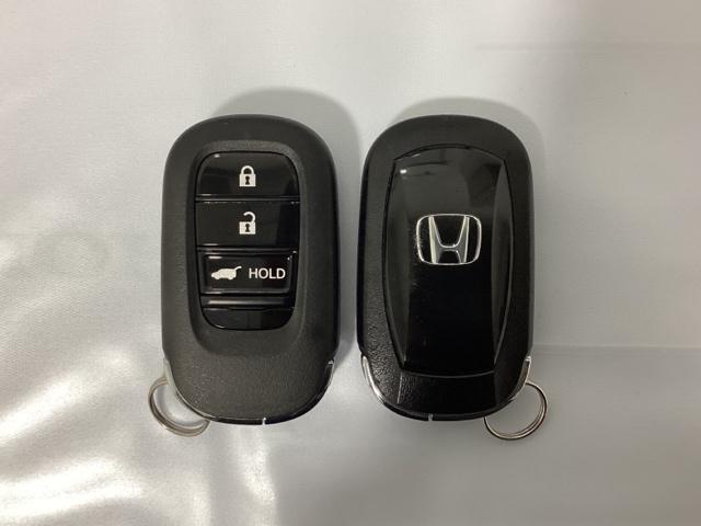 ヴェゼル e:HEVZ 中古スタッドレスタイヤ、純正メモリーナビ、ドライブレコーダー前後装着+ETC付 当社デモカー 盗難防止装置 1オーナー ドラレコ付き Rカメラ フルセグテレビ スマ-トキ- ETC車載器 Pセンサー(18枚目)