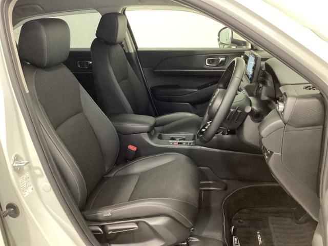 ヴェゼル e:HEVZ 中古スタッドレスタイヤ、純正メモリーナビ、ドライブレコーダー前後装着+ETC付 当社デモカー 盗難防止装置 1オーナー ドラレコ付き Rカメラ フルセグテレビ スマ-トキ- ETC車載器 Pセンサー(24枚目)