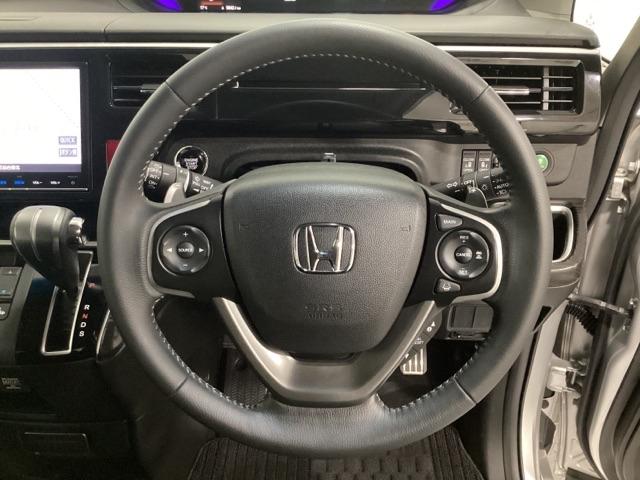 ステップワゴンスパーダ スパーダ・クールスピリットホンダセンシング 7人乗り 光触媒抗菌消臭施工済 サイドエアバック スマートキー 左右電動スライドドア バックモニタ Wエアコン 地TV ナビ&TV 三列シート AAC 横滑り防止機能 シートヒーター(13枚目)