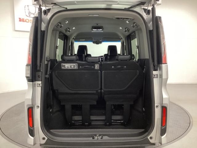 ステップワゴンスパーダ スパーダ・クールスピリットホンダセンシング 7人乗り 光触媒抗菌消臭施工済 サイドエアバック スマートキー 左右電動スライドドア バックモニタ Wエアコン 地TV ナビ&TV 三列シート AAC 横滑り防止機能 シートヒーター(23枚目)