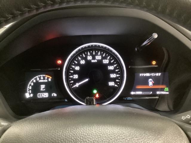 ヴェゼル X・ホンダセンシング 光触媒抗菌消臭施工済 シートヒーター Rカメラ Wエアバッグ 盗難防止 アクティブクルーズコントロール オートエアコン LEDランプ 衝突軽減ブレ-キ パワステ カーテンエアバック USBポート(10枚目)