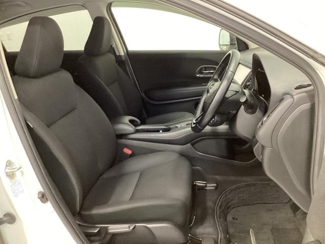 ヴェゼル X・ホンダセンシング 光触媒抗菌消臭施工済 シートヒーター Rカメラ Wエアバッグ 盗難防止 アクティブクルーズコントロール オートエアコン LEDランプ 衝突軽減ブレ-キ パワステ カーテンエアバック USBポート(16枚目)