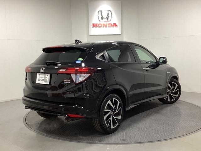 ヴェゼル ハイブリッドＲＳ・ホンダセンシング　ワンオーナー・光触媒抗菌消臭施工済・ドラレコ前・ＥＴＣセットアップ　ＥＴＣ付　１オ－ナ－　サイドＳＲＳ　Ｒカメ　フルオートエアコン　ＵＳＢ接続　両席エアバック　スマキー　オートクルーズコントロール（3枚目）