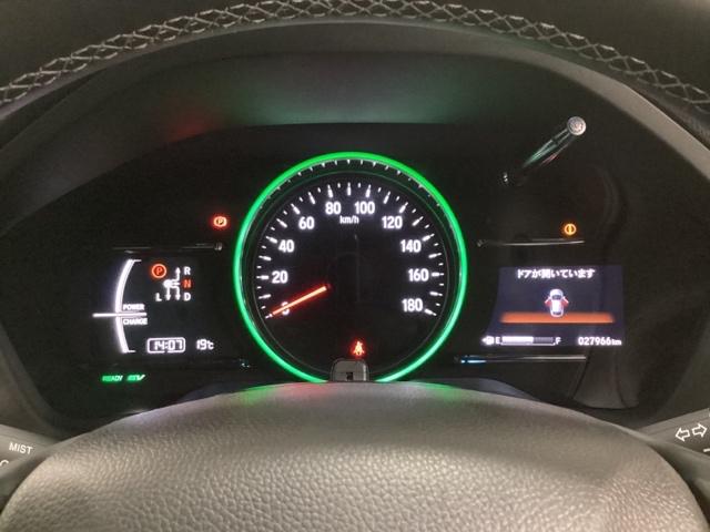 ヴェゼル ハイブリッドＲＳ・ホンダセンシング　ワンオーナー・光触媒抗菌消臭施工済・ドラレコ前・ＥＴＣセットアップ　ＥＴＣ付　１オ－ナ－　サイドＳＲＳ　Ｒカメ　フルオートエアコン　ＵＳＢ接続　両席エアバック　スマキー　オートクルーズコントロール（10枚目）