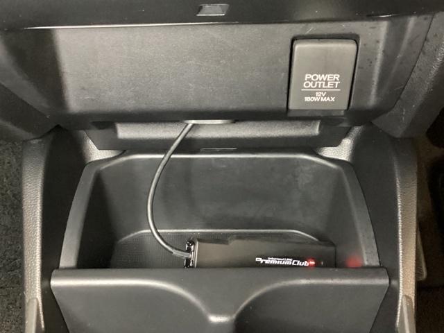 フィット １３Ｇ・Ｆパッケージファインエディション　ワンオーナー　フルセグＴＶ　ＤＶＤ再生　バックカメラ　リモコンエンジンスターター付　光触媒抗菌消臭施工済　インテリキー　１オ－ナ－　イモビライザー　ＡＵＴＯエアコン　Ｒカメラ　横滑り防止装置　キーレス（15枚目）