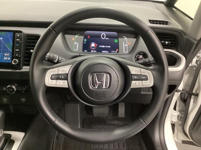 フィット e:HEVホーム ワンオーナー 中古スタッドレスタイヤ、純正メモリーナビ、ドライブレコーダー前後装着+ETC付 当社デモカー 前後誤発進抑制機能 クリソナ 助手席エアバッグ 運転席エアバッグ 1オナ LEDライト(14枚目)