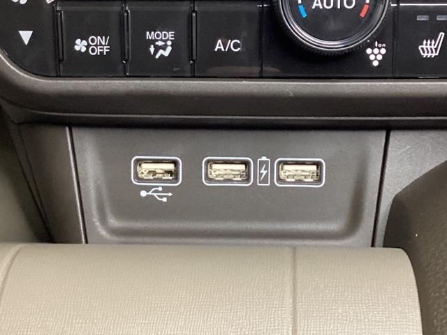 Ｎ－ＷＧＮ Ｌ　ワンオーナー　シートヒーター　ＤＶＤ再生　中古スタッドレスタイヤ、純正メモリーナビ、ドライブレコーダー前後装着＋ＥＴＣ付　Ｐセンサー　誤発進抑制　バックカメラ　ベンチシート　盗難防止システム　ＡＢＳ（12枚目）