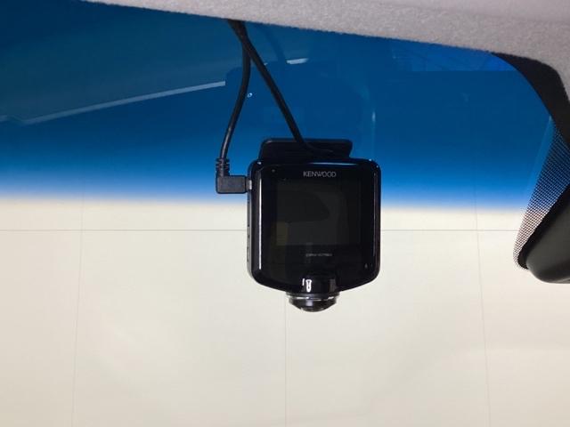 フリードハイブリッド ハイブリッド・Ｇホンダセンシング　６人乗り　ワンオーナー　フルセグＴＶ　ＤＶＤ再生　ＥＴＣ　光触媒抗菌消臭施工済　軽減ブレーキ　キーフリーシステム　１オ－ナ－　ＥＣＯＮ　後カメラ　Ａクルーズ　ＬＥＤヘッドランプ　横滑防止　３列シート（15枚目）