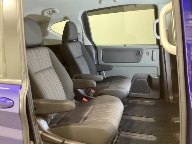 フリードハイブリッド ハイブリッド・Ｇホンダセンシング　６人乗り　ワンオーナー　フルセグＴＶ　ＤＶＤ再生　ＥＴＣ　光触媒抗菌消臭施工済　軽減ブレーキ　キーフリーシステム　１オ－ナ－　ＥＣＯＮ　後カメラ　Ａクルーズ　ＬＥＤヘッドランプ　横滑防止　３列シート（19枚目）