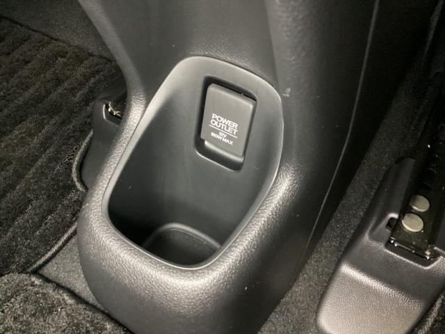 ヴェゼル ハイブリッドＸ・ホンダセンシング　ワンオーナー　前後ドライブレコーダー（社外）　シートヒーター　ＥＴＣ　フルセグＴＶ　ＤＶＤ再生　光触媒抗菌消臭施工済　シ－トヒ－タ－　横滑防止　Ｒカメラ　スマ－トキ－　クルコン　サイドエアバック（21枚目）