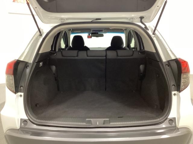 ヴェゼル ハイブリッドＸ・ホンダセンシング　ワンオーナー　前後ドライブレコーダー（社外）　シートヒーター　ＥＴＣ　フルセグＴＶ　ＤＶＤ再生　光触媒抗菌消臭施工済　シ－トヒ－タ－　横滑防止　Ｒカメラ　スマ－トキ－　クルコン　サイドエアバック（22枚目）