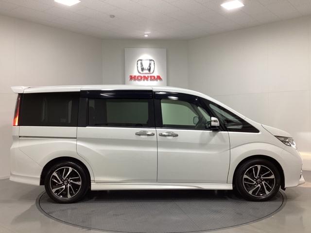 ステップワゴンスパーダ スパーダ・クールスピリット　光触媒抗菌消臭施工済　両電動スライドドア　シートＨ　追突軽減ブレーキ　スマキー　Ｂカメ　Ｗエアコン　フルセグテレビ　盗難防止システム　サイドエアバック　ナビＴＶ　アクティブクルーズコントロール　ＤＶＤ（4枚目）