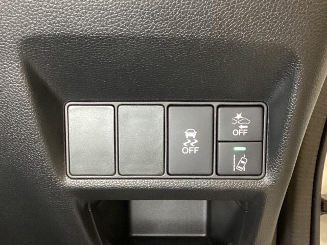 ステップワゴンスパーダ スパーダ・クールスピリット　光触媒抗菌消臭施工済　両電動スライドドア　シートＨ　追突軽減ブレーキ　スマキー　Ｂカメ　Ｗエアコン　フルセグテレビ　盗難防止システム　サイドエアバック　ナビＴＶ　アクティブクルーズコントロール　ＤＶＤ（16枚目）