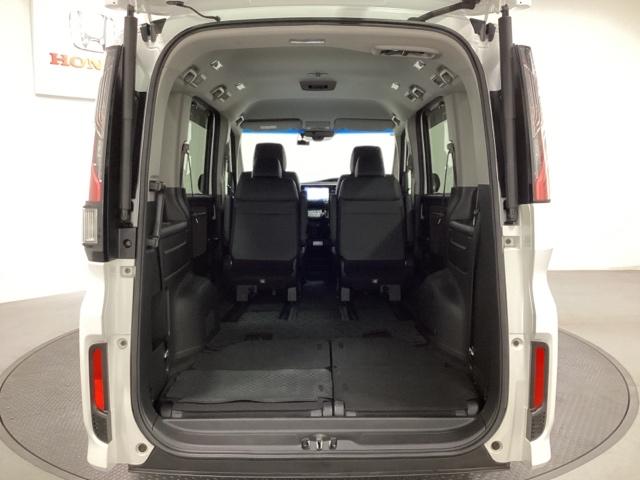 ステップワゴンスパーダ スパーダ・クールスピリット　光触媒抗菌消臭施工済　両電動スライドドア　シートＨ　追突軽減ブレーキ　スマキー　Ｂカメ　Ｗエアコン　フルセグテレビ　盗難防止システム　サイドエアバック　ナビＴＶ　アクティブクルーズコントロール　ＤＶＤ（26枚目）