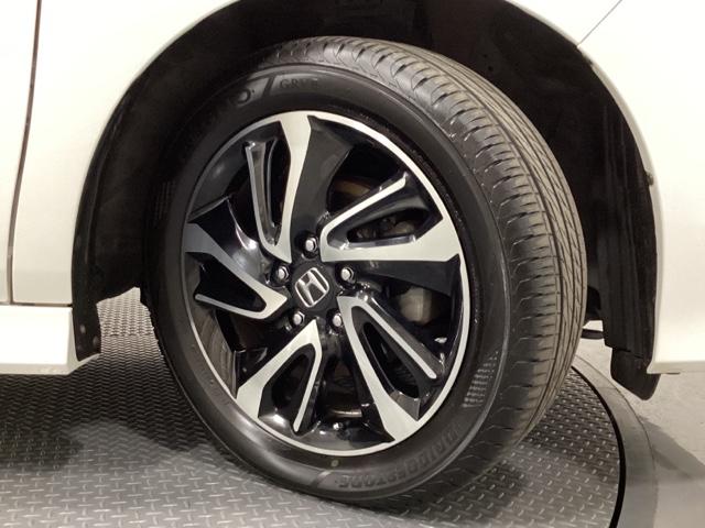 ステップワゴンスパーダ スパーダ・クールスピリット　光触媒抗菌消臭施工済　両電動スライドドア　シートＨ　追突軽減ブレーキ　スマキー　Ｂカメ　Ｗエアコン　フルセグテレビ　盗難防止システム　サイドエアバック　ナビＴＶ　アクティブクルーズコントロール　ＤＶＤ（29枚目）