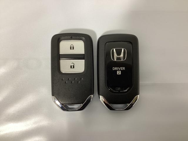 WR-V Z 中古スタッドレスタイヤ 純正メモリーナビ ドライブレコーダー前後装着+ETC付 当社デモカー ソナー 盗難防止装置 誤発進抑制 Rカメラ ワンオーナー USB ESC LEDライト ABS ドラレコ(16枚目)