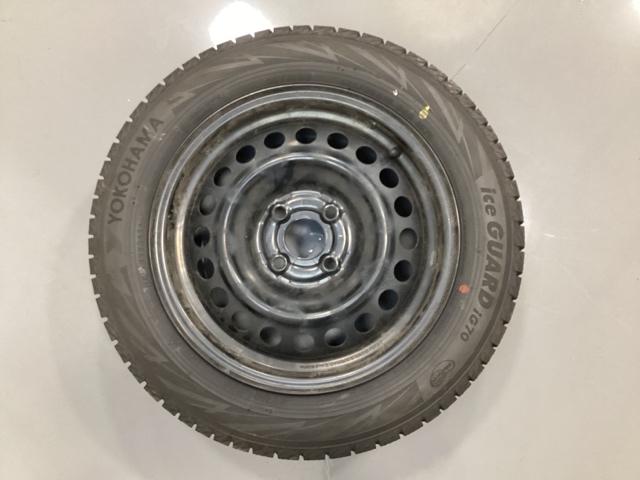 フィット ｅ：ＨＥＶホーム　中古スタッドレスタイヤ　純正メモリーナビ　バックカメラ　ドライブレコーダー前後装着＋ＥＴＣ付　当社デモカー　ＬＥＤヘッドライト　ＨｏｎｄａＣＯＮＮＥＣＴ搭載　前後誤発進抑制機能　助手席エアバッグ（3枚目）