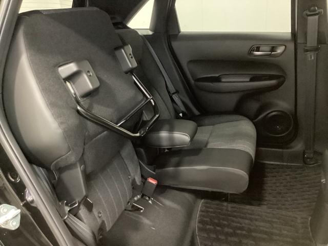 フィット ｅ：ＨＥＶホーム　中古スタッドレスタイヤ　純正メモリーナビ　バックカメラ　ドライブレコーダー前後装着＋ＥＴＣ付　当社デモカー　ＬＥＤヘッドライト　ＨｏｎｄａＣＯＮＮＥＣＴ搭載　前後誤発進抑制機能　助手席エアバッグ（23枚目）