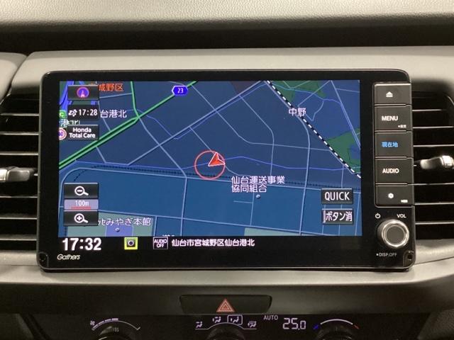 フィット ｅ：ＨＥＶホーム　中古スタッドレスタイヤ　純正メモリーナビ　バックカメラ　ドライブレコーダー前後装着＋ＥＴＣ付　当社デモカー　ＬＥＤヘッドライト　ＨｏｎｄａＣＯＮＮＥＣＴ搭載　前後誤発進抑制機能　クリソナ　１オナ（9枚目）