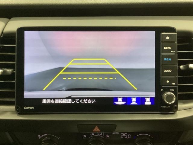 フィット ｅ：ＨＥＶホーム　中古スタッドレスタイヤ　純正メモリーナビ　バックカメラ　ドライブレコーダー前後装着＋ＥＴＣ付　当社デモカー　ＬＥＤヘッドライト　ＨｏｎｄａＣＯＮＮＥＣＴ搭載　前後誤発進抑制機能　クリソナ　１オナ（10枚目）