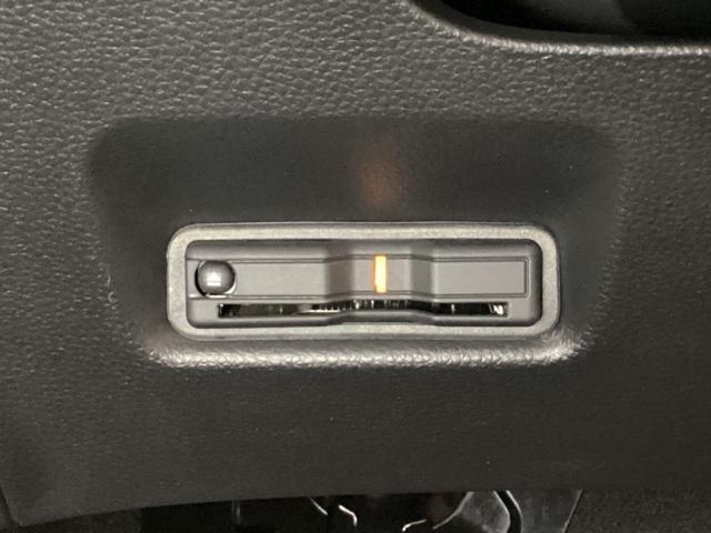 フィット ｅ：ＨＥＶホーム　中古スタッドレスタイヤ　純正メモリーナビ　バックカメラ　ドライブレコーダー前後装着＋ＥＴＣ付　当社デモカー　ＬＥＤヘッドライト　ＨｏｎｄａＣＯＮＮＥＣＴ搭載　前後誤発進抑制機能　クリソナ　１オナ（17枚目）